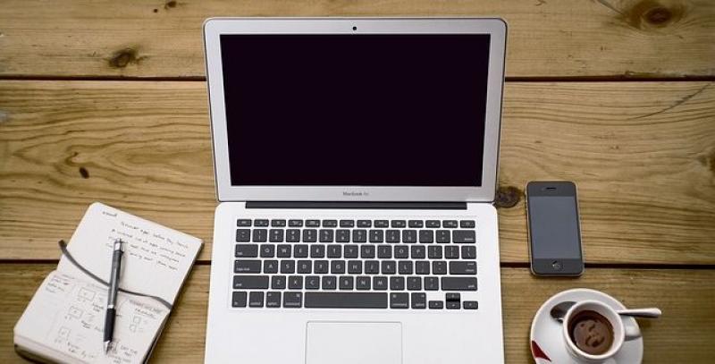 STIŽE ZAKON O Nedopuštenom ponašanju na internetu