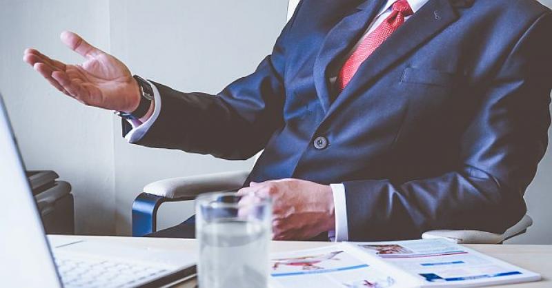 NISU NI NJEMAČKI POLITIČARI PUNO BOLJI Oduzeta mu doktorska titula zbog plagiranja