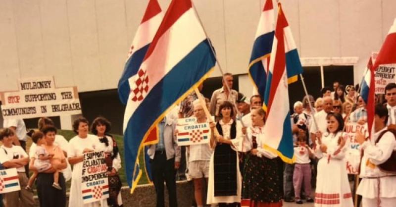 DIJETE SAM DIJASPORE Povijesna hrvatska zastava za mene ima poseban značaj, ali imamo važnijih pitanja za riješiti