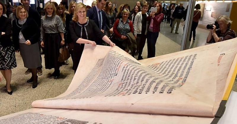 DANAS JE DAN HRVATSKE GLAGOLJICE Grabar-Kitarović: 'To je pismo našeg naroda'