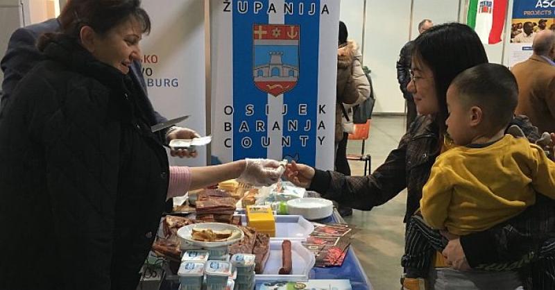 U LUKSEMBURGU SE JEO KULEN I PILA RAKIJA Predstavljeni Slavonija i Baranja