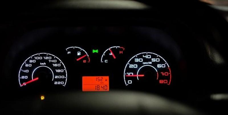 OVO JE KAZNA Koja vas čeka ako vozite bez vozačke dozvole