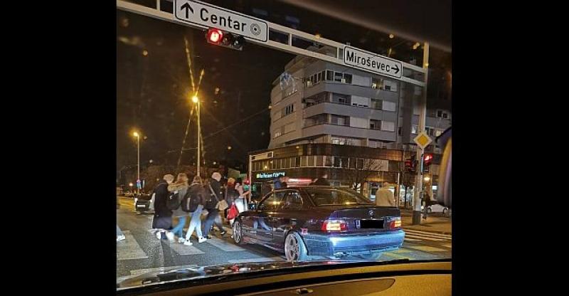 FOTO VIJEST Što biste učinili da ste jedan od ovih pješaka?