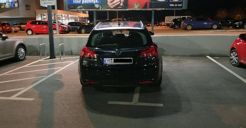 FOTO VIJEST Ono kad dođeš iz Njemačke u Hrvatsku pokazati ekipi kako se parkira
