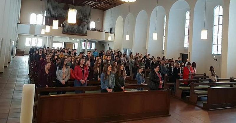 PREKO 200 MLADIH Okupilo se na duhovnoj obnovi u Bad Cannstattu