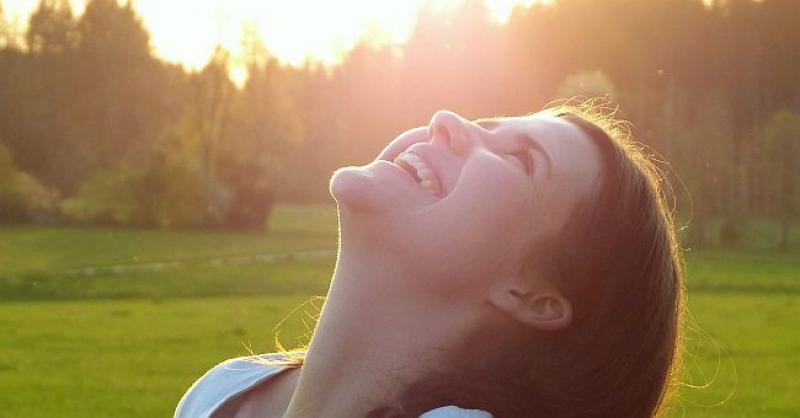 ZNATE LI KAKO JE NASTALA PRVOTRAVANJSKA ŠALA? Ne znamo ni mi, ali imamo par mogućih objašnjenja