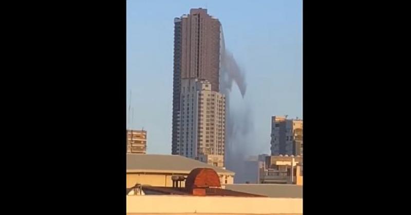 (VIDEO) BAZEN NA VRHU NEBODERA Izlio se tijekom potresa, snimka je poprilično šokantna