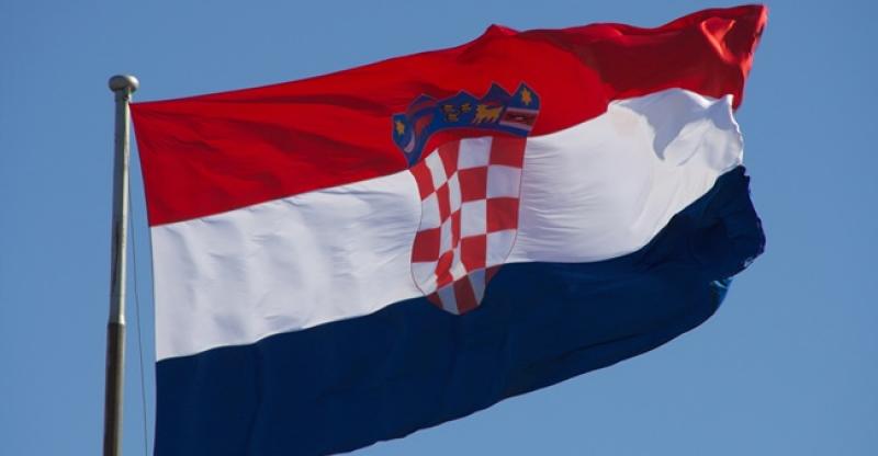 HRVATSKI BRANITELJ O PRAZNIKU RADA Bolje je u usta uzeti hostiju nego gutanjem graha blagosiljati bilo koju partiju
