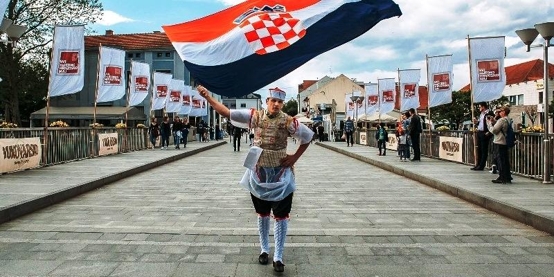 (DE) EIN LIED FÜR DIE HEIMAT VON PAOL JELAVIC Mein Kroatien