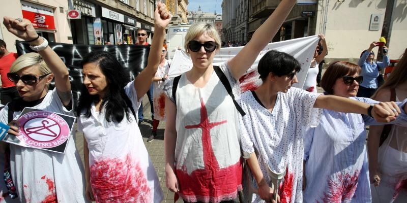 ŽIVOT POČINJE ZAČEĆEM Zaštitimo najugroženiju manjinu u Hrvatskoj - nerođenu djecu!