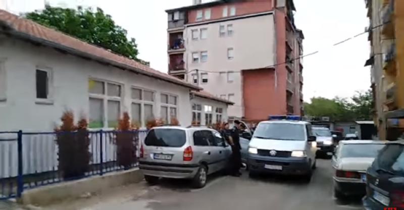 (VIDEO) DRAMATIČNO NA KOSOVU Specijalci hapse Srbe, Vučić naredio borbenu spremnost