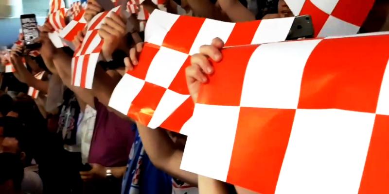 (VIDEO) OVO JE SLIKA HRVATSKOG SRCA U HERCEGOVINI Košarkaška dvorana na Pecari postala središte istinskoga rodoljublja i domoljublja. Obavezno pogledajte!