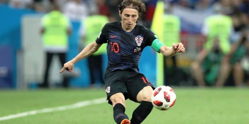 TROFEJ NOGOMETAŠ Luka Modrić najbolji hrvatski igrač, Daniju Olmu dvije nagrade
