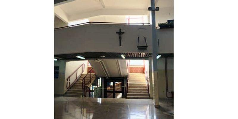 (EUROPSKOJ CIVILNOJ INICIJATIVI ZASMETALO RASPELO U ZAGREBAČKOJ ŠKOLI) RAVNATELJ IM ODGOVORIO 'Ne treba smetati onome tko drži do vjere'