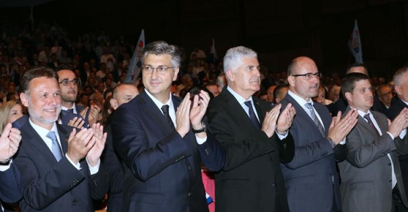 PREMIJER ANDREJ PLENKOVIĆ 'Očekujem ponovnu kandidaturu Kolinde Grabar-Kitarović'