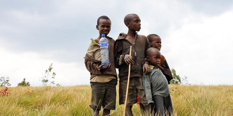 OVO JE ŽALOSNO Više od 2 milijarde ljudi širom svijeta još uvijek nema pristup pitkoj vodi. Nepročišćenu površinsku vodu pije 144 milijuna ljudi!