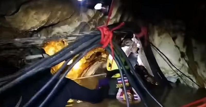 SJEĆATE LI SE SPAŠAVANJA TAJLANDSKIH DJEČAKA ZAROBLJENIH U ŠPILJI? Pratio ih je cijeli svijet, a oni danas o tome ne smiju govoriti