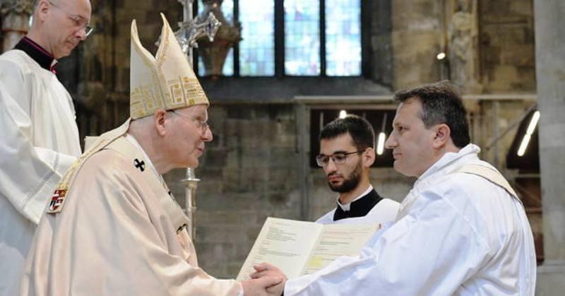 HRVATSKI ISELJENIK U AUSTRIJI ZAREĐEN ZA SVEĆENIKA Kao gastarbajter došao je u Beč s osmero braće i sestara