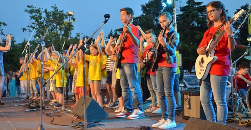 CRIKVENICA Ne propustite festival ‘Neki novi klinci’ koji već 19 godina otkriva sjajne mlade pjevače