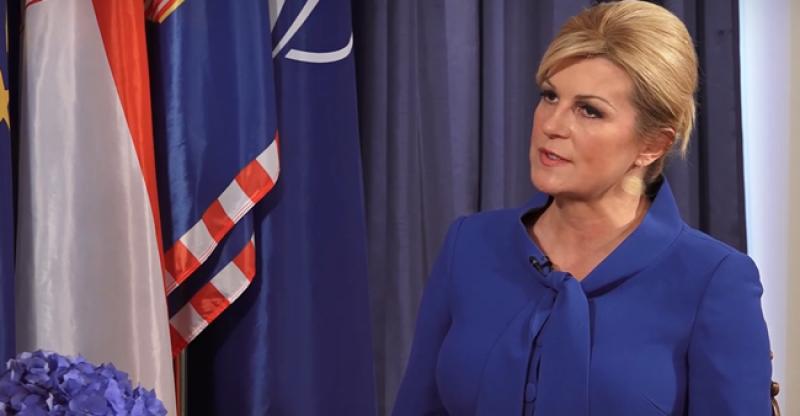 (VIDEO) KOLINDA GRABAR-KITAROVIĆ Na Hrvatskom katoličkom radiju zapjevala Krist na žalu, poslušajte