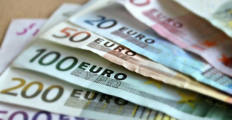HRVATSKA UVODI EURO U ponedjeljak će biti prihvaćen formalni zahtjev za ulazak Hrvatske u eurozonu