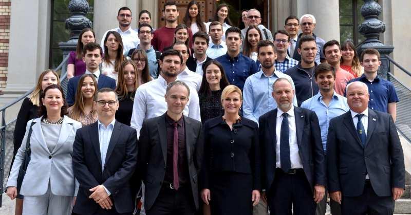 (FOTOGRAFIJA DANA) Susret predsjednice s Hrvatima u Luzernu u Švicarskoj!