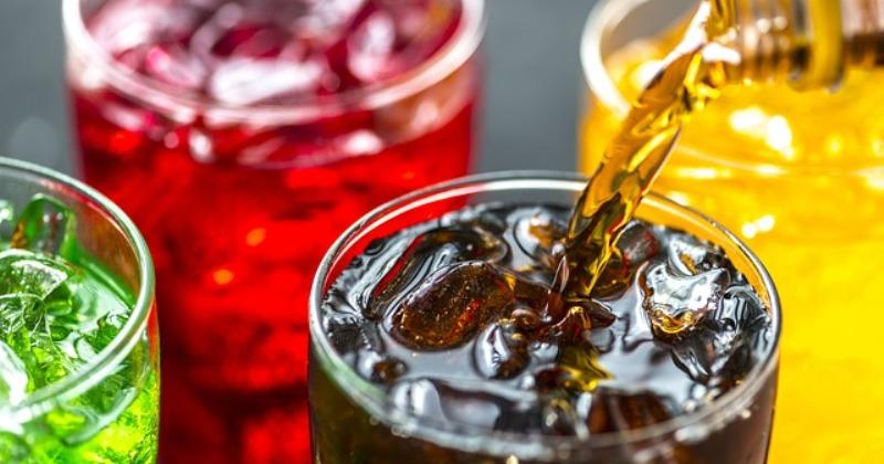 VOLITE ČOKOLADE, TORTE I KOLAČE? Ljudi koji piju mnogo zaslađenih pića i jedu slatko imaju veći rizik razvoja karcinoma