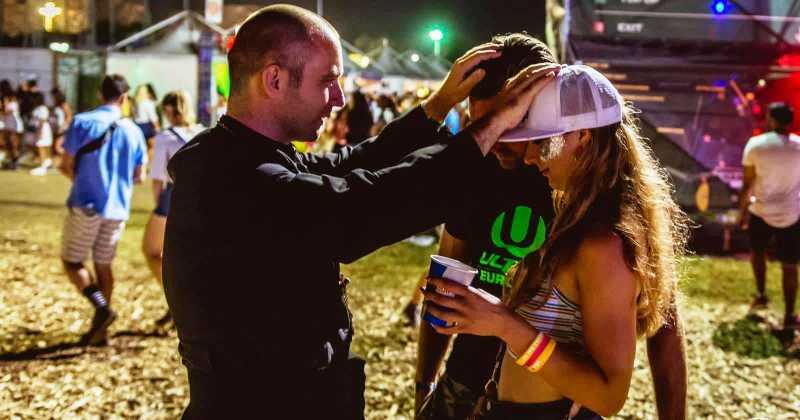 (FOTOGRAFIJA DANA) ULTRA EUROPE 2019. Svećenici molili s 'partijanerima' i dijelili vodu!