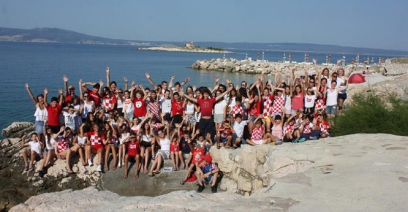 REKORDAN BROJ POLAZNIKA Male škole hrvatskog jezika i kulture