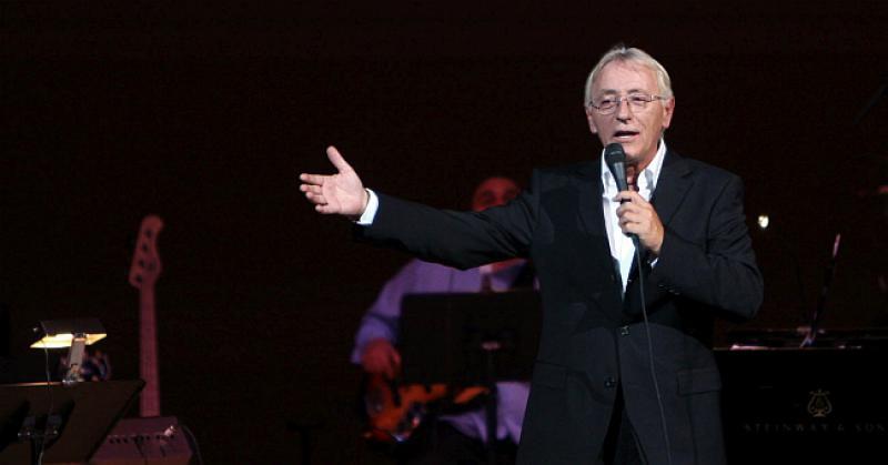 TUŽNA GODIŠNJICA Prije godinu dana napustio nas je Oliver Dragojević, Vela Luka će pjevati njemu u čast