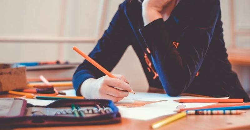 HRVATSKA FINANCIRA STUDIJ Za sto iseljenika