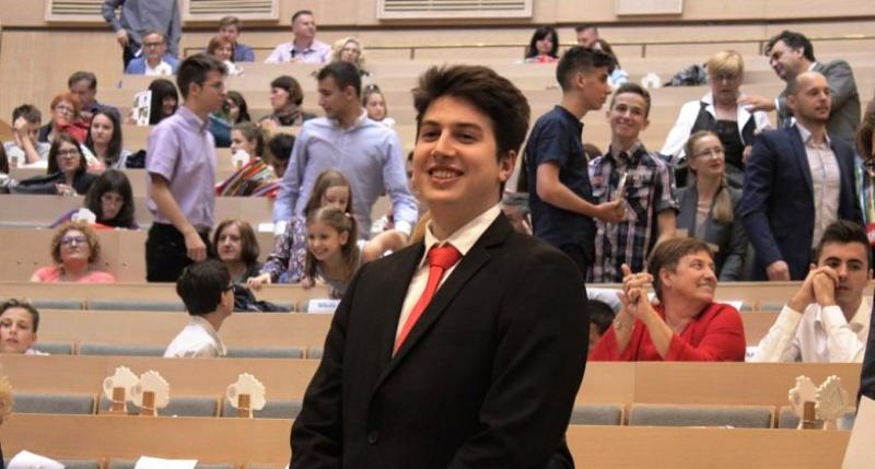 MLADI HRVAT MEĐU NABOLJIMA NA CAMBRIDGEU Prvu godinu završio je s najvišom ocjenom i plasirao se u 7% najboljih studenata na smjeru