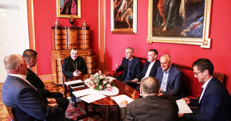 GRADIT ĆE SE NA TRNJANSKOJ SAVICI Bozanić i Bandić dogovorili potpisivanje predugovora za svetište A. Stepinca