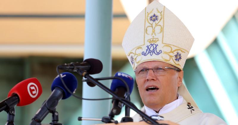 NADBISKUP HRANIĆ Djeca se ne rađaju jer su roditelji komotni i ne žele obvezu, a ne zato što nemaju novaca