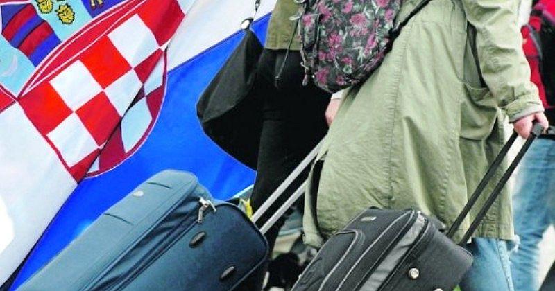 PROBUDITE SE, LJUDI! VAL ISELJAVANJA VELIK JE PROBLEM Sve manje rođenih, a više umrlih