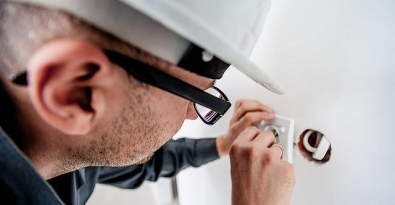 TRAŽI SE NAJBOLJI RADNIK Dobit će 100 tisuća kuna