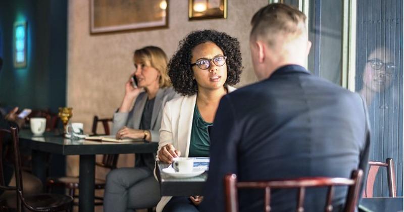 NASMIJTE SE UZ VIC DANA Žali se jedna žena da joj neka susjeda po imenu Mira želi oteti muža