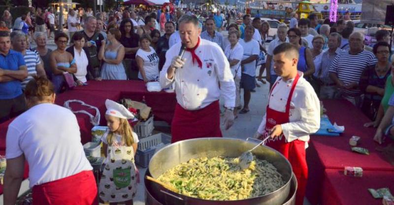 AKO STE PROPUSTILI OVE GODINE, NE PROPUSTITE DOGODINE Crikvenica je čitav tjedan posvetila ribarima i vrijednoj tradiciji ribarstva