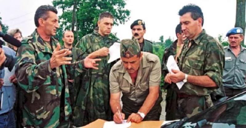 GENERAL STIPETIĆ DOBIO SVOJ TRG Nitko iz državnog vrha se nije pojavio, Fred Matić ogorčen: ‘Klanjaju se ratnim zločincima, a čovjeka s kojim se mogu ponositi zataje’