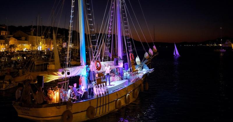 U MALOM LOŠINJU ODRŽANA JEDINSTVENA REGATA Pod svjetlima reflektora