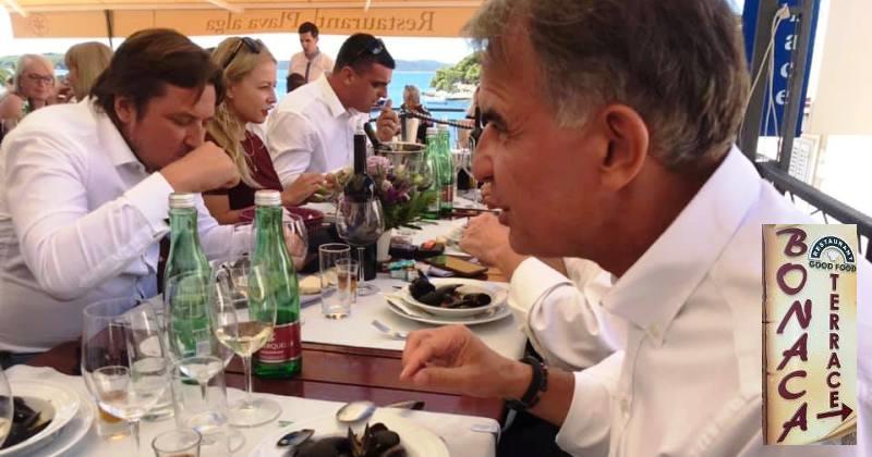 Sjećate se kad su ovo ljeto Talijani navodno otrovani hranom na Hvaru?! Većina medija napravila je neprocjenjivu štetu restoranu Bonaca i hrvatskom turizmu
