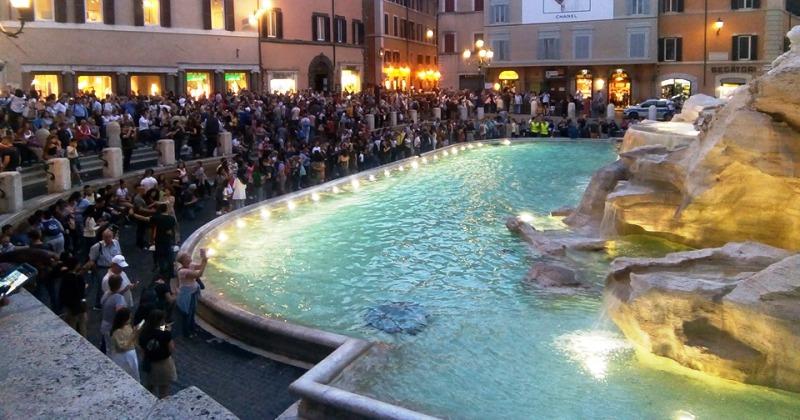 DOBRO JE ČINITI DOBRO Znate li što se događa s novčićima iz najpoznatije fontane na svijetu?