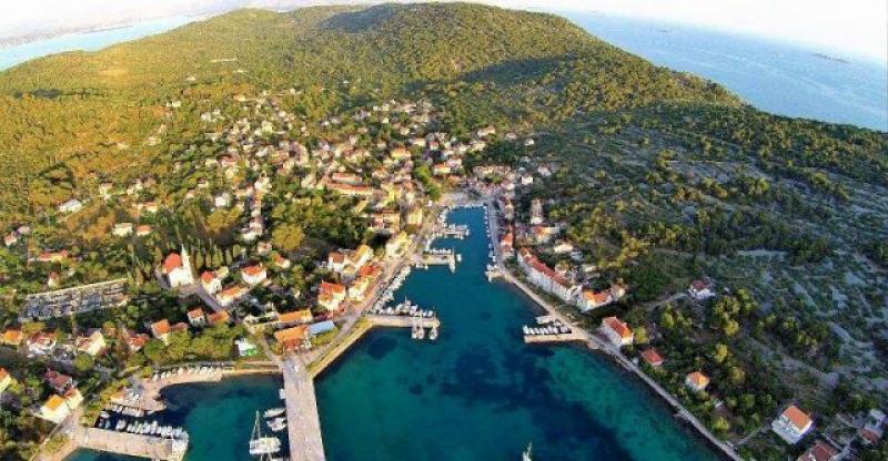 HVALA PREDSJEDNICE Sad je cijeli svijet čuo za ovaj naš otok