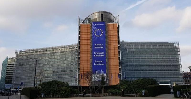 MUŠKARAC SE POKUŠAO ZAPALITI ISPRED EK U BRUXELLESU Francuzi objavili da se radi o Hrvatu, reagirali iz MVEP-a