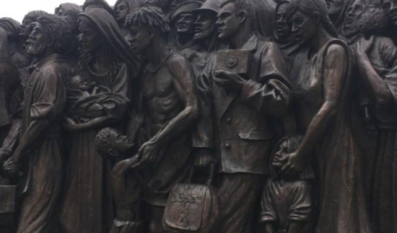 VATIKANSKA SKULPTURA POSVEĆENA MIGRANTIMA Pronašli smo i jednog Hrvata