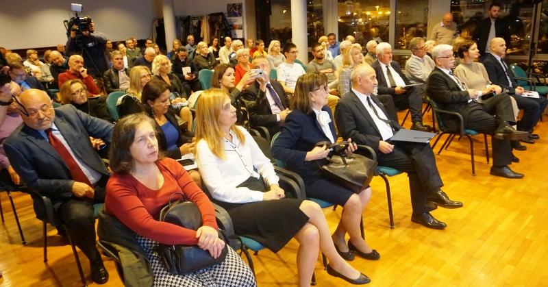 HRVATSKA KNJIŽEVNOST U ISELJENIŠTVU Oživljena baština najznačajnijega hrvatskoga pjesnika Mađarske