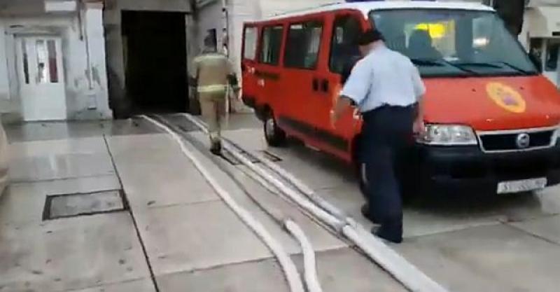KIŠA NEZAUSTAVLJIVO PADA Potopljeni podrumi Dioklecijanove palače u Splitu