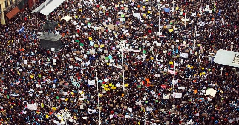 SVJETSKI MEDIJI PIŠU O PROSVJEDU U HRVATSKOJ Dvadeset tisuća učitelja i profesora u Zagrebu prosvjedovalo za veće plaće