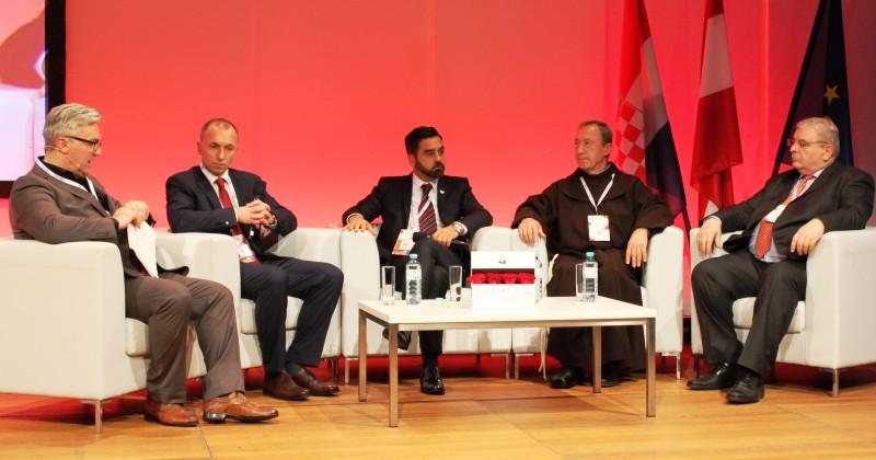 (FOTOGALERIJA) CROEXPRESS NA PRVOM KONGRESU HRVATSKIH UDRUGA U AUSTRIJI 'U 2020. se nadamo izgraditi Hrvatski dom u Beču o kojem maštaju Hrvati desetljećima'