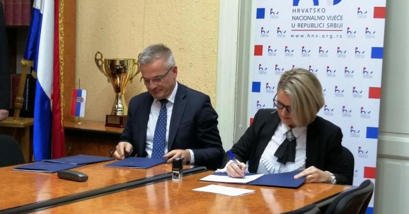 VLADA RH OSIGURALA NOVAC U Subotici potpisan ugovor o financijskoj potpori za izgradnju Hrvatske kuće